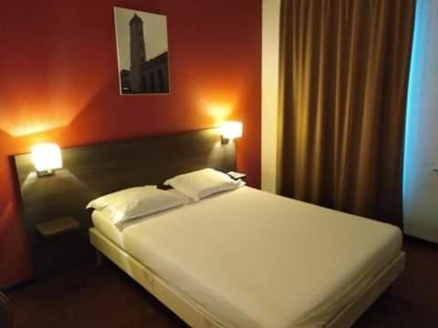 Studio Privatif Dans Hotel Residence Nimes Gare Eksteriør billede