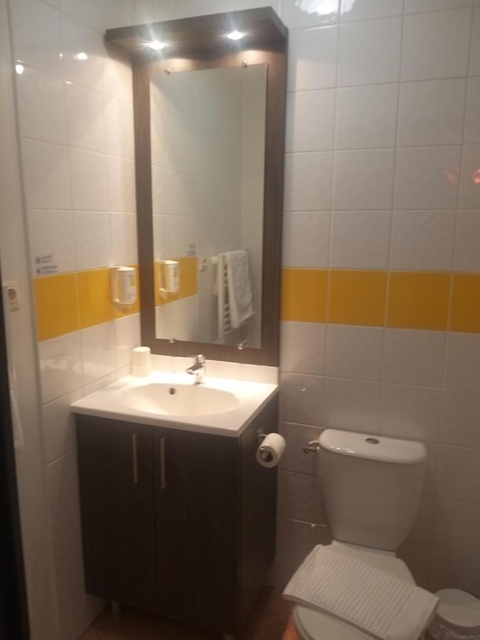 Studio Privatif Dans Hotel Residence Nimes Gare Eksteriør billede