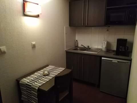 Studio Privatif Dans Hotel Residence Nimes Gare Eksteriør billede