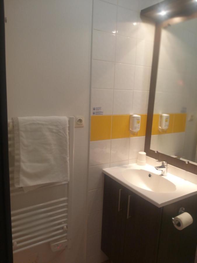 Studio Privatif Dans Hotel Residence Nimes Gare Eksteriør billede